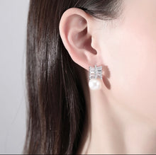 Load image into Gallery viewer, Deco Penn Pearl Diamontage ™ 3.36 Carats Earrings