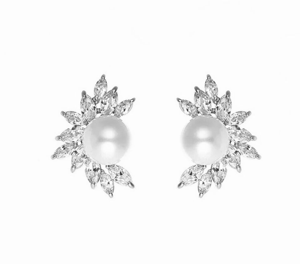 Leaf Pearl Diamontage™ 5.6 Carat Earrings