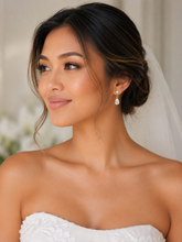 Load image into Gallery viewer, Golden Teardrop Trio 17.6 Carat Diamontage™ Earrings
