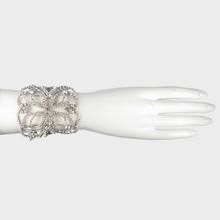 Load image into Gallery viewer, Infinity Cirque Cuff