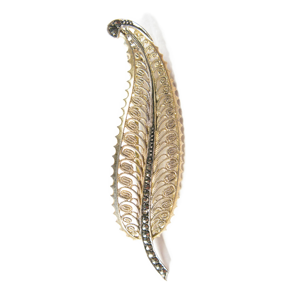 Golden Filigree Leaf Boutonniére / Lapel Pin