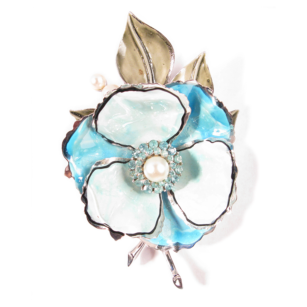 Perfect Pearl Floral Boutonniére / Lapel Pin