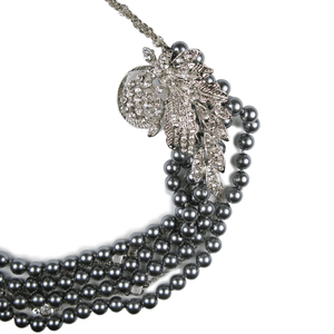 The Lustrous Noir Pearl Necklace