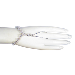 La Belle Romantique Diamontage™ 8.6 Carat Finger Bracelet