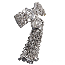 Load image into Gallery viewer, Romantic Ribbon &amp; Tassel Diamontage™ Ring
